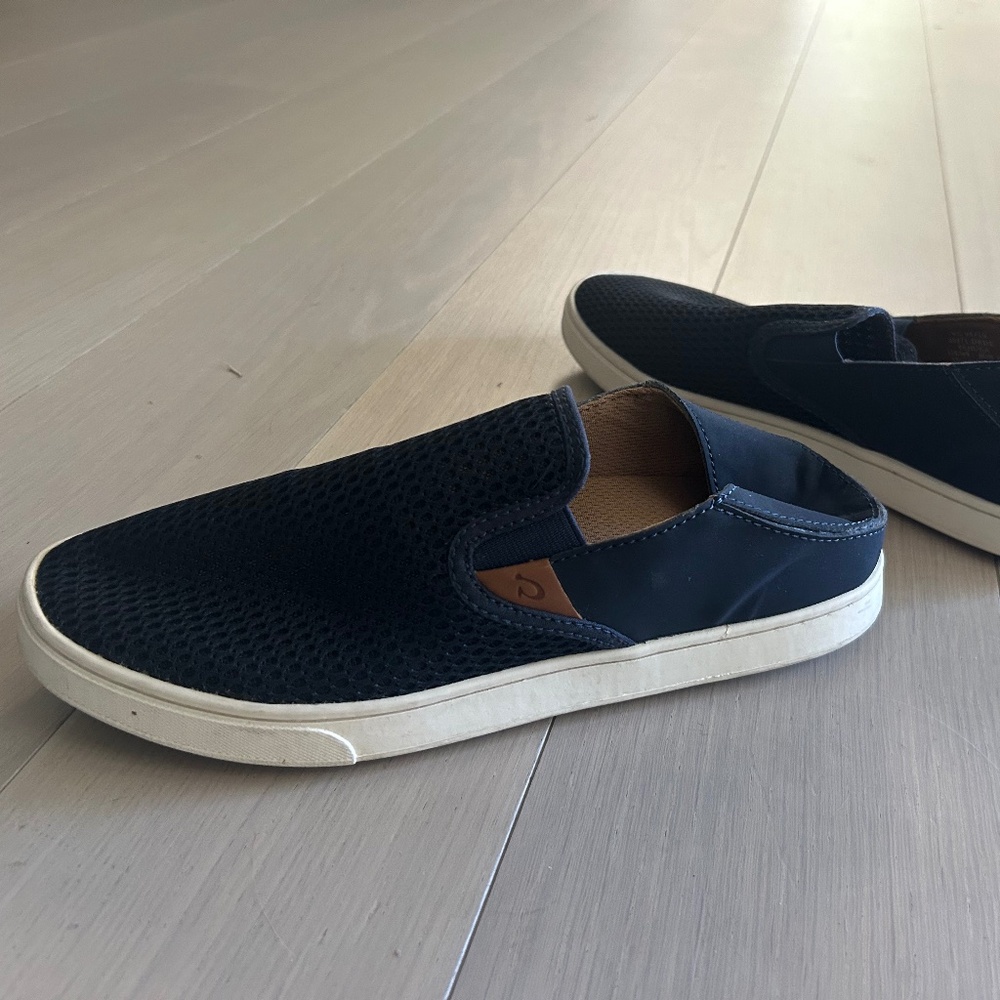 Olukai Slides